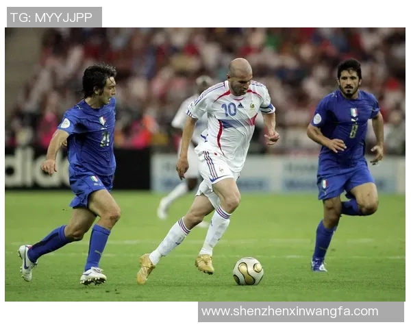 18岁夺冠的足球明星盘点他们的辉煌成就与未来潜力