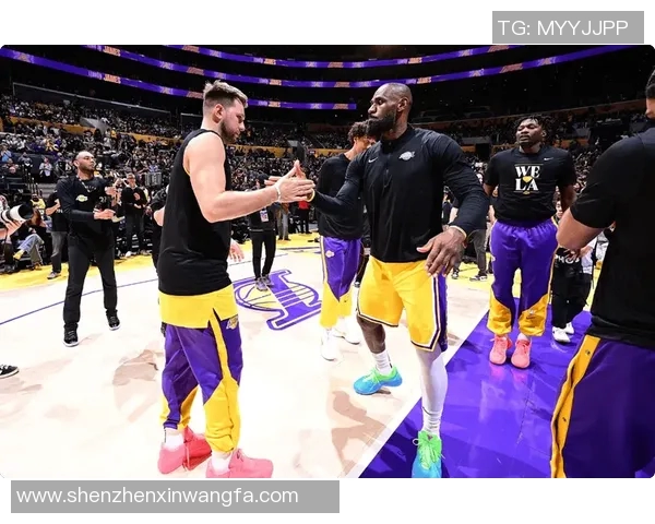 湖人对决热火观赛团激情碰撞篮球盛宴尽在眼前